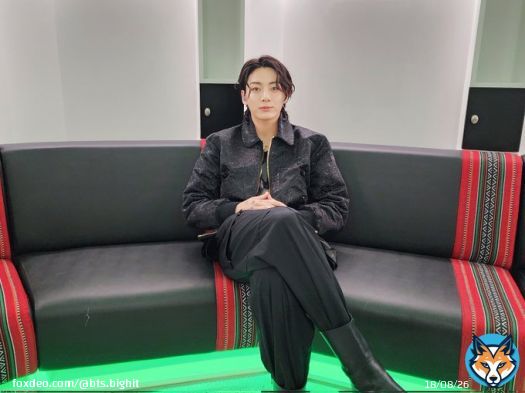 [#오늘의방탄] FIFA World Cup Qatar 2022&trade; Opening Ceremony with #JungKook 천재꾀꼬리가 Dreamers 무대 찢어따..  #오늘의정국 #FIFAWorldCup #Qatar2022 #OpeningCeremony #Dreamers2022 #정국 #BTS #방탄소년단
