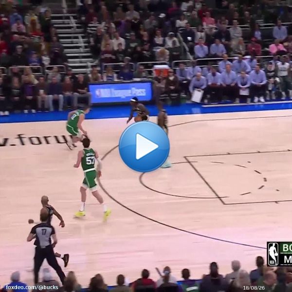 JRUE BEATS THE BUZZER FROM BEHIND THE LOGO!!