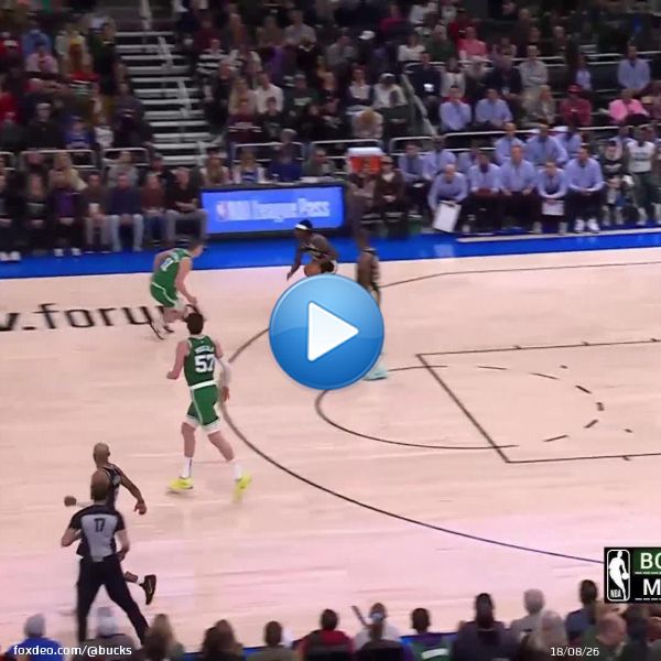 JRUE BEATS THE BUZZER FROM BEHIND THE LOGO!!