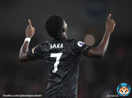 I want to finish the year saying thank you for all the love and support you've shown me throughout 2022, an unforgettable year where some of my childhood dreams came true... 2023 here we come! New year, new dreams, new targets. Happy New Year IG Famiily and see you soon