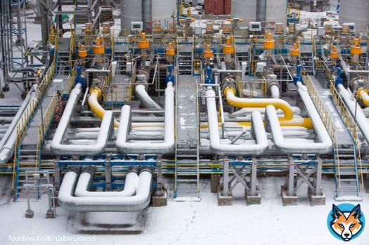 NEW: The EU is weighing new gas benchmarks and price caps as Moscow&rsquo;s tightening supply squeeze forces the 27-nation bloc to assess drastic measures to curb spiking energy costs