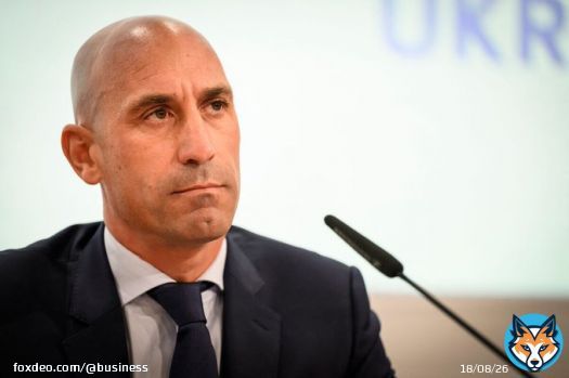 The Spanish women&rsquo;s professional football league has filed a complaint against the head of the country&rsquo;s football association for inappropriate behavior during the Women&rsquo;s World Cup final