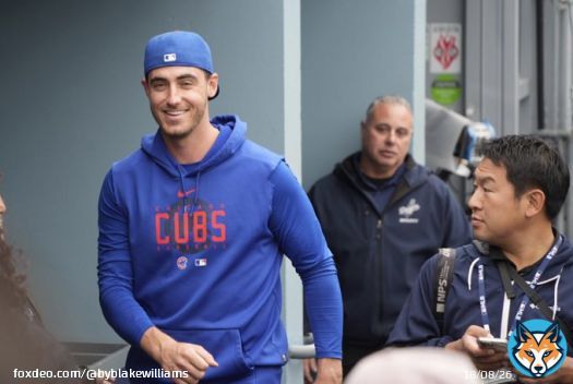 Cody Bellinger was all smiles as he was greeted by a large media scrum in his return to Dodger Stadium. This is his first time being on the visitor&rsquo;s side. #Dodgers #Cubs
