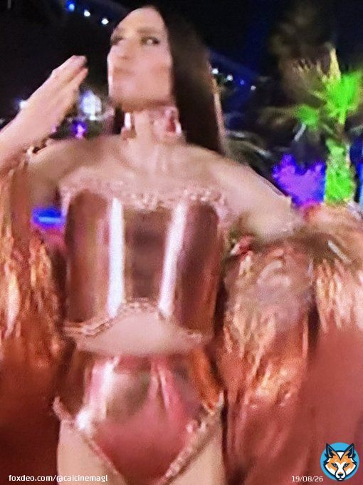 Omg lleg&oacute; Di mondo la Zendaya chilena de las red carpet #NocheCero