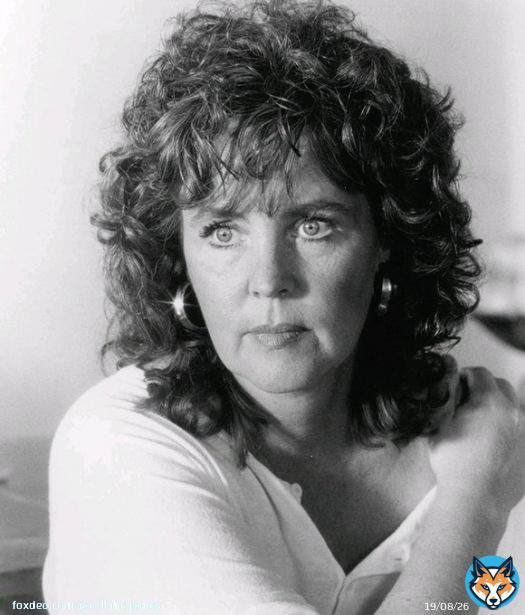 #ASongOrMovieForHair curly valentine