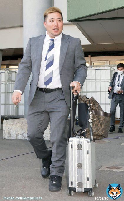 【西武】山川穂高が途中交代　松井稼頭央監督「下半身にちょっと強い張りが出た」(スポーツ報知)    「練習中に下半身にちょっと強い張りが出たので、ここでちょっと無理をするところではないと急きょやめました」  試合開始後でなくて良かったのかもしれない。
