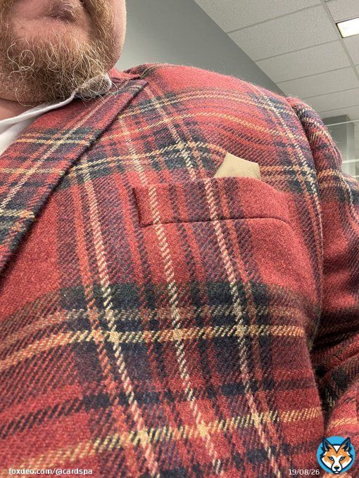 It is strangely serendipitous that I wore this sport coat to work today of all days. Not sure I have the proper words to honor a legend like Denny Crum here. Maybe on the broadcast tonight.  #NowHeKnows