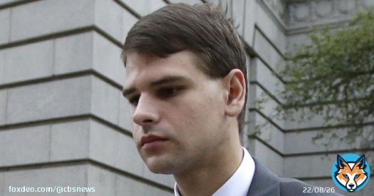 The man charged with killing his mother at sea in an alleged attempt to inherit millions has died while awaiting trial, authorities said Thursday. The cause of Nathan Carman's death wasn't immediately clear.