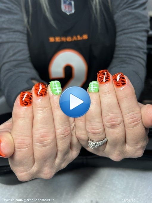#BengalsFans nails   Link in bio to book if your in #Cincy   #Cincinnati #CincinnatiBengals #football #nailart #funnails #dippowdernails #dipnails #ohionails #cincinnatinails #cincinnatinailtech