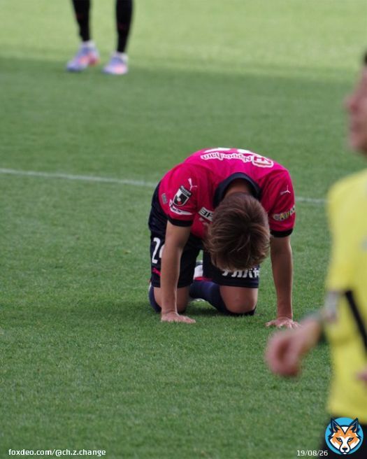 試合終了と共に突っ伏して、顔を上げた後 安堵したような表情  #鳥海晃司 #セレッソ大阪 2023/3/12