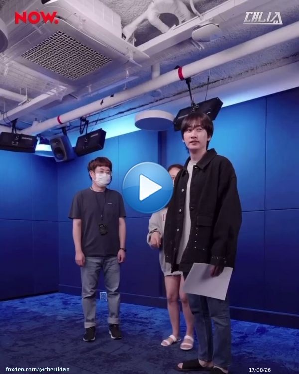 you mean to say heechul went to d&e show and was ready to leave after taking a photo with eunhyuk?