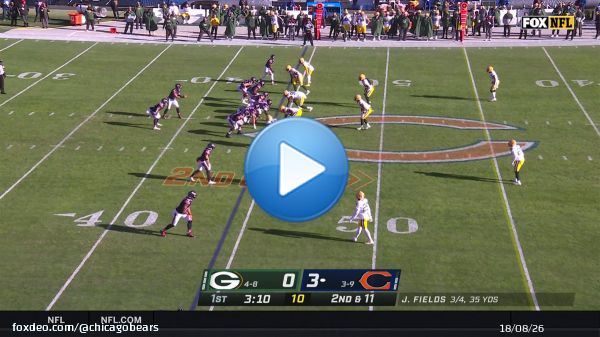.@justnfields isn't human   : #GBvsCHI on FOX