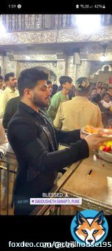 Nobody but shiv wearing suit in mandir   Looking got thou  Isska aalag hi andaz  #ShivThakare.#ShivKiSena  HBD SHIV CHE BABA