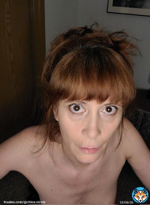 Hey, are we allowed to tweet like whatever we want now that Elon runs things here? Fisting pics are all good again? Lol. Anyhoo...time to join if ya haven't already.   #chloenicholle  #ClassicChloe