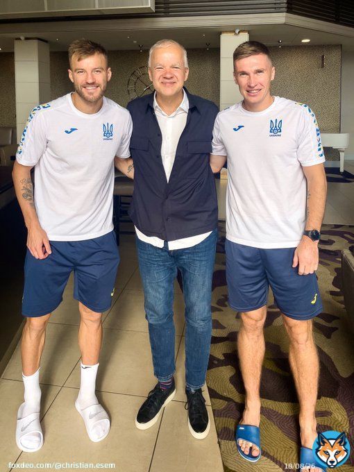 So good to catch up with Andriy Yarmolenko and Dynamo Kyiv captain Sergey Sidorchuk in Glasgow today, as they prepare with Ukraine to play Scotland tomorrow. I used to spent three months a year travelling around Europe with them. Great people living in incredibly difficult times.