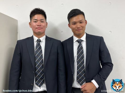 【プロ野球ドラフト会議2022】  #森下翔太(外野手/#東海大相模)が #阪神タイガース より1位指名、  #北村恵吾(内野手/#近江)が #東京ヤクルトスワローズ より5位指名を受けました！  おめでとうございます！ 今後とも、ご声援のほどよろしくお願いいたします！  記者会見終了後の2人