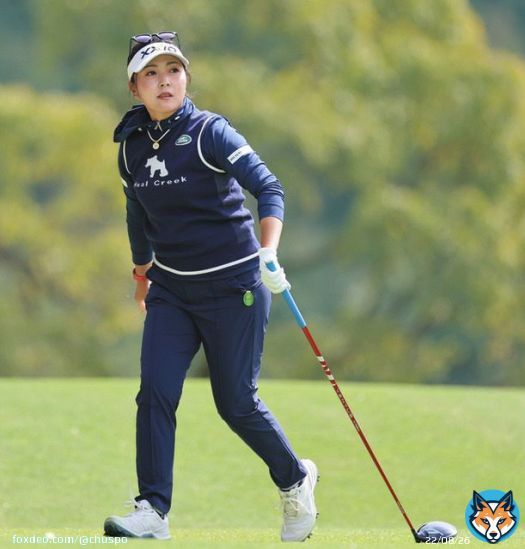 青木瀬令奈、4打差2位浮上！「弱みを改善するより、強みを増やす」最終日逆転Vへ【女子ゴルフ】：中日スポーツ・東京中日スポーツ   #ゴルフ #青木瀬令奈
