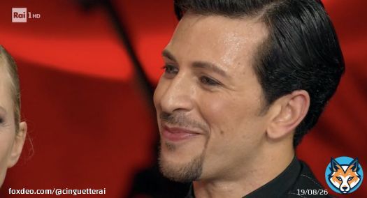 Vedi le coreografie di Pasquale La Rocca e capisci subito perch&eacute; &egrave; nel Guinness World Records: ha vinto 3 edizione di #BallandoConLeStelle all&rsquo;estero su 3 partecipazioni