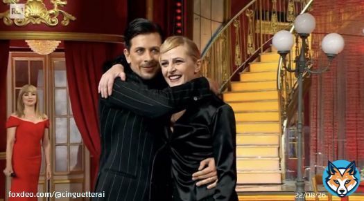 Si vota la coppia. La coppia Pasquale La Rocca e Luisella Costamagna funziona alla perfezione.  #BallandoConLeStelle
