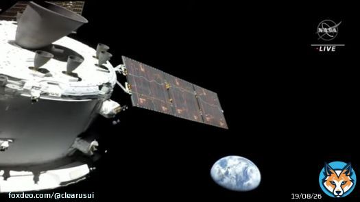 アルテミス計画、オリオン宇宙船から地球の映像が届きました！  かなり遠い！