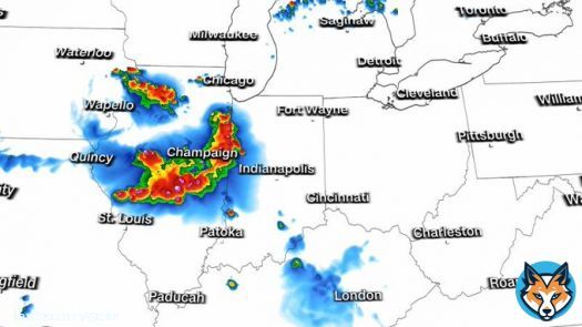 A powerful thunderstorm complex was racing across the Midwest Thursday afternoon, blowing through the harmful smoke from Canada&rsquo;s wildfires and clearing the air in its wake