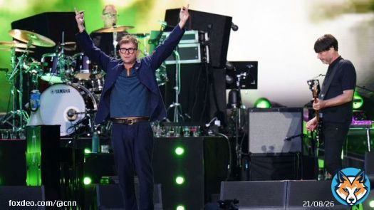 In an era when the elder statesmen of rock might start to consider hanging up their microphones and leather pants, Blur stomped onto Britain&rsquo;s biggest stage this weekend to stake their claim for the big time.