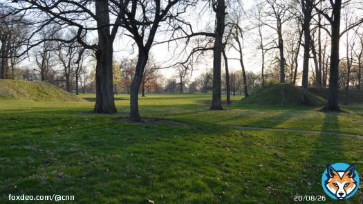 A huge prehistoric structure in Ohio has become the 25th US landmark to be awarded a place on the UNESCO World Heritage List.