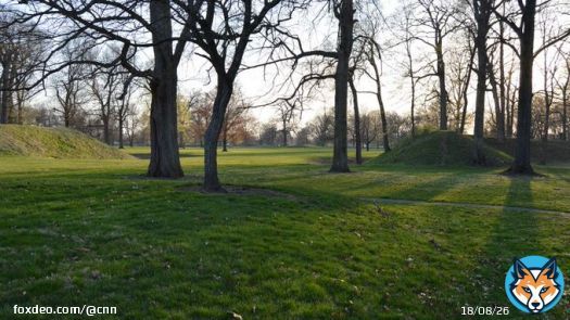 A huge prehistoric structure in Ohio has become the 25th US landmark to be awarded a place on the UNESCO World Heritage List.