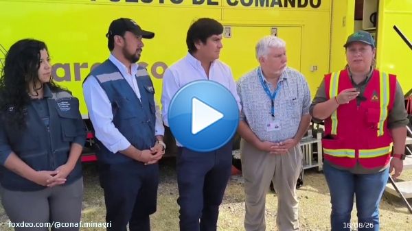Directora (s) de Conaf Ñuble, Norma Pérez Esparza, entrega una actualización sobre el IF Perales Biobío, en Ránquil. Nuevos recursos de Conaf se suman al combate de la emergencia