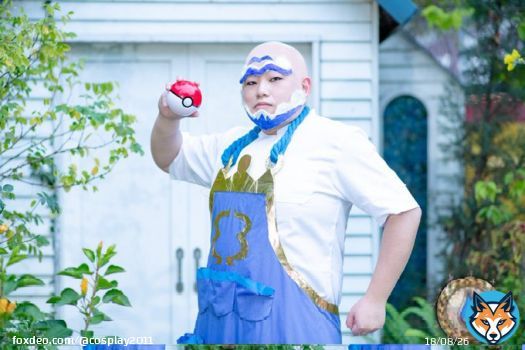 'The tides ebb and flow! It&rsquo;s time for a raging tidal surge!' Photo by  kalarkoo #Pokemon #pokemoncosplay #PokemonScarletandviolet #cosplay #cosplayer #hkcosplay #ポケモン #ポケモンコスプレ #gymleader #ジムリーダー #kofu