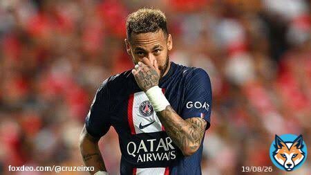 Eu vi ele perder a final da UCL  Eu vi ele ser roubado da Bola de Ouro  Eu vi ele ser linchado por torcedores de seu pr&oacute;prio clube e pa&iacute;s  Eu vi ele perder a final da copa Am&eacute;rica   Eu vi a elimina&ccedil;&atilde;o dele na UCL  Eu nunca vou parar de te apoiar Neymar