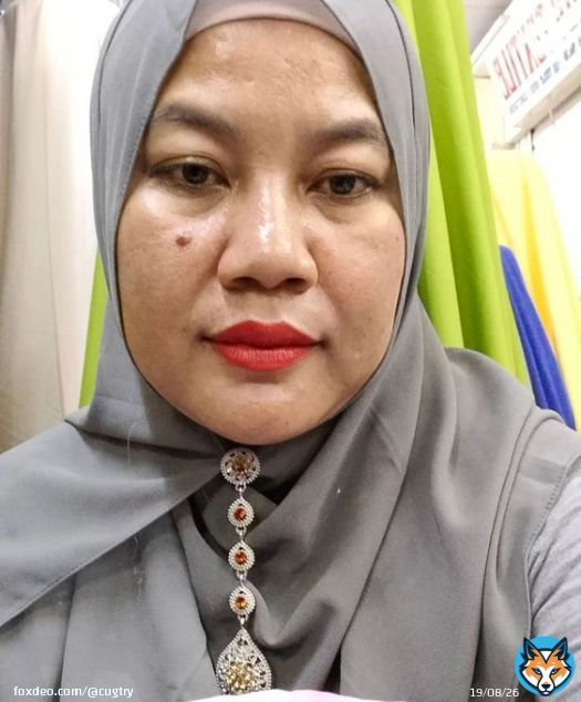 Di balik hijabku ada nafsu binal