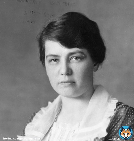 Olive Dennis had a celebrated career for Baltimore & Ohio Railroad.  She became the first female member of @AREMArail.  She was the first service engineer in America.  Olive Dennis designed bridges & made vast improvements to passenger travelfor B&O. @BORRM #WomensHistoryMonth