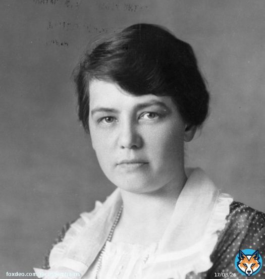 Olive Dennis had a celebrated career for Baltimore & Ohio Railroad.  She became the first female member of @AREMArail.  She was the first service engineer in America.  Olive Dennis designed bridges & made vast improvements to passenger travelfor B&O. @BORRM #WomensHistoryMonth