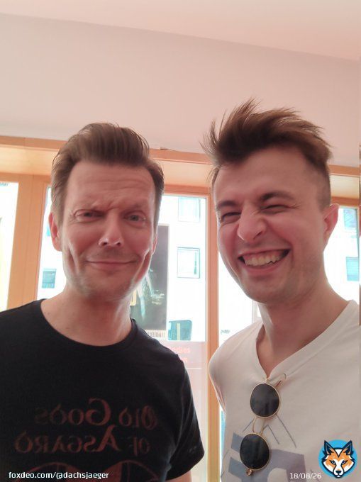 I started shaking with laughter when I saw Sam Lake's facial expression in the view finder. What a humourous and humble person. Alan Wake 2 looks special - I gotta make a huge video on that PC version.