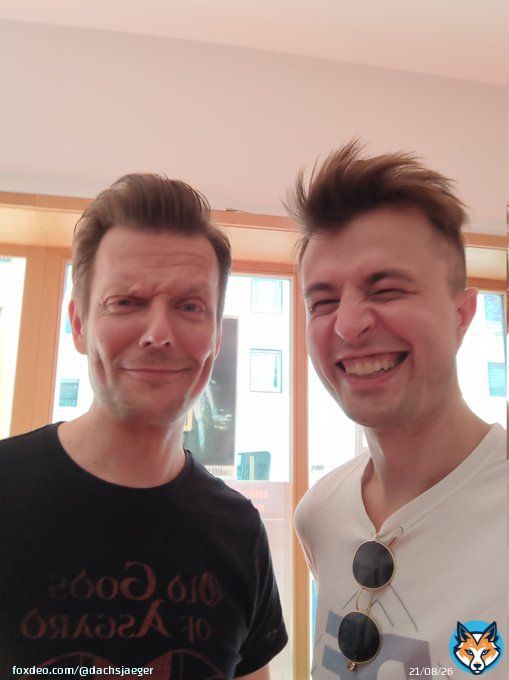 I started shaking with laughter when I saw Sam Lake's facial expression in the view finder. What a humourous and humble person. Alan Wake 2 looks special - I gotta make a huge video on that PC version.