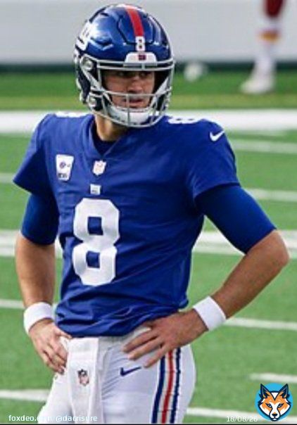 Which QB is better?  Like for Daniel Jones Retweet for Lamar Jackson