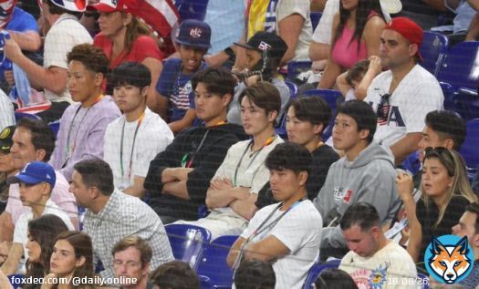 決勝見据え？侍ジャパンメンバーが米国-ベネズエラを視察　吉田、山田、中村らが米国ベンチ上で/ＷＢＣ/デイリースポーツ online  #侍ジャパン #大谷翔平 #WBC #DailySports