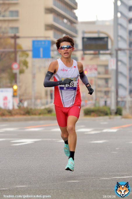 【#大阪マラソン】城見通 富士通 飯田貴之さん 2回目マラソンで2時間9分台おめでとうございます！！もっと前に行きたいお気持ちもあったかもしれませんが応援者は拝見していてうれしかったです！次の挑戦も楽しみ