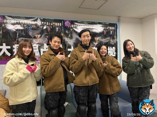 #大病院占拠 明日ついに最終回 3/18(土)よる10時放送  ／ チーム鬼、みんなで鬼ポーズ  #忍成修吾 さん #真飛聖 さん #ベッキー さん #浅川梨奈 さん #大水洋介 さん ＼  #最終回見てね #オフショット