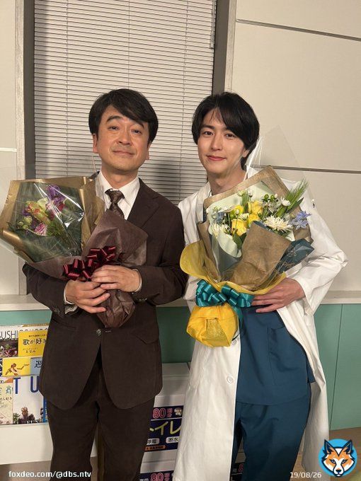 オールアップ  界星堂病院の外科医・若狭昇役 #稲葉友 さん  界星堂病院の事務長・大隈史郎役 #瓜生和成 さん  人質チームのお2人が揃って撮了 最後は穏やかな笑顔で  オールアップのシーンで一緒だった 因幡役 #明日海りお さんと 記念ショットも  #大病院占拠 最終回3/18(土)夜10時
