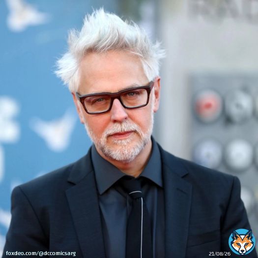 &iexcl;EMPEZ&Oacute; EL MISTERIO!  James Gunn confirm&oacute; que se encuentra en conversaciones con un actor para interpretar a BOOSTER GOLD en el DCU.