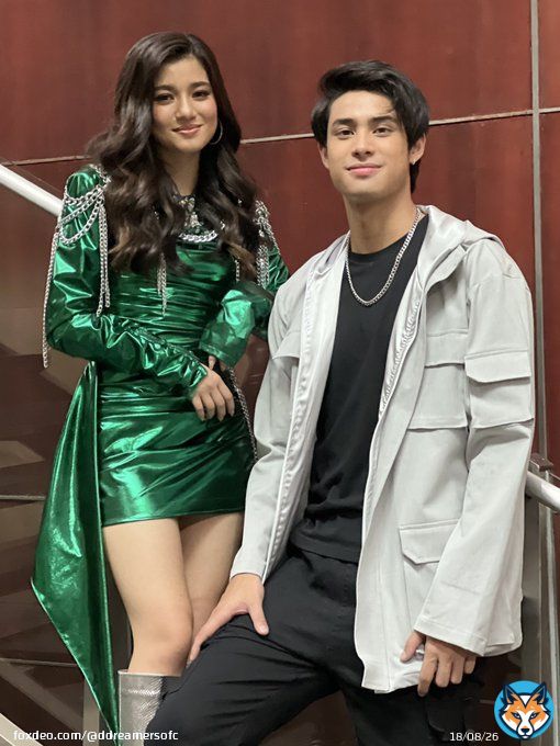 Are you ready to see Donny and Belle&rsquo;s fits today?  DecemBELLE WithDONNY   #DazzlingDONNYAtChristmasSpecial #BELLElightfulAtChristmasSpecial