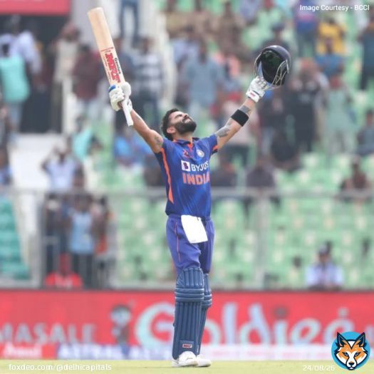 Sunday mood ft. A Virat special * and Gill&rsquo;s classy    to defend   #INDvSL