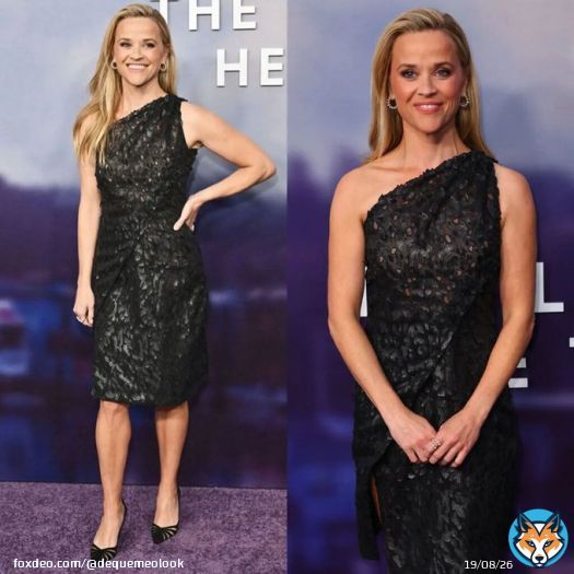 Reese Witherspoon de Givenchy na pr&eacute;-estreia da  miniss&eacute;rie &lsquo;The Last Thing He Told Me&rsquo;, em Los Angeles. #TheLastThingHeToldMe #ReeseWitherspoon #Givenchy  Getty Images