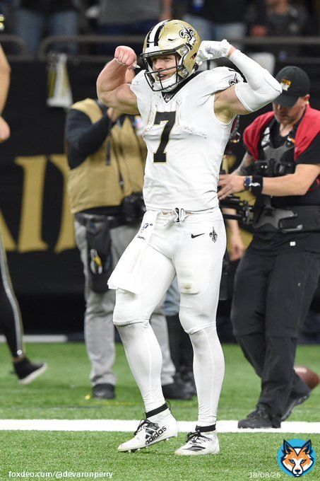 Taysom Hill is a very unique player. In 5 seasons with the Saints he&rsquo;s totaled:  As a Passer: 172/268 ATT 2025 Yards 8 TDs 64.2% Comp%  As a Rusher: 233 Carries 1299 Yards (5.57 YPA) 18 Rushing TDs  As a receiver: 35 Rec 390 Yards (11.1 YPC) 7 TDs  VERSATILITY AT ITS FINEST.