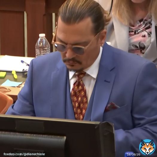 Loving the blue suit and Hollywood Vampires tie  \ud83d\udc9c \ud83d\udc9c#JusticeForJohnnyDepp #IStandWithJohnnyDepp