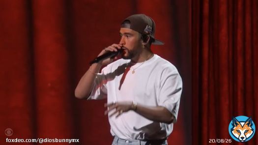 Bad Bunny esta noche en la apertura de los #GRAMMYs 2023.