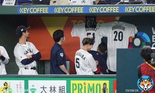 侍Jベンチ 誠也ユニに“変顔”のイタズラしたのは「多分、牧原さん」ダル“予想”の中野が明かす \u25c7WBC準々決勝 日本9-3イタリア(2023年3月16日 東京D) 第5回ワールド・ベースボール・クラシック(WBC)の準々決勝が16日、東京ドームで行われ、日本が9-3でイ...