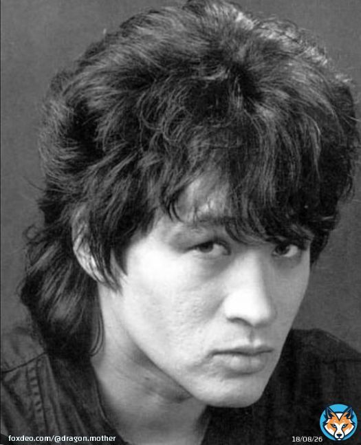 15 августа 1990 погиб Виктор Цой. &laquo;Смерть стоит того, чтобы жить, а любовь стоит того, чтобы ждать&hellip;&raquo;(с) Покойся с миром, Последний Герой.